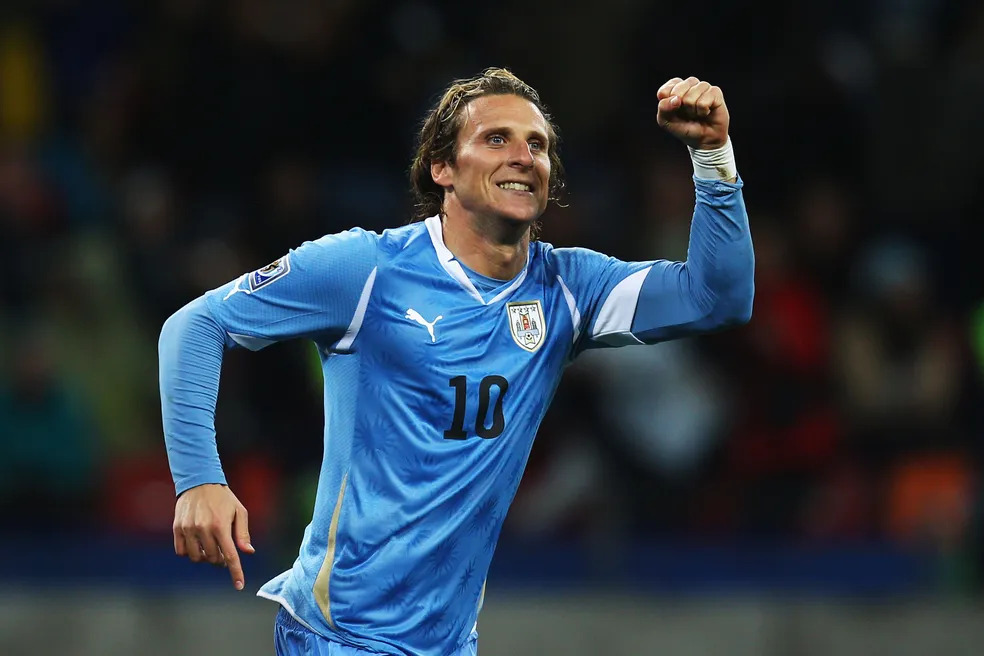 Diego Forlán no Mundial de 2010. Foto: Quinn Rooney/FIFA/FIFA via Getty Images