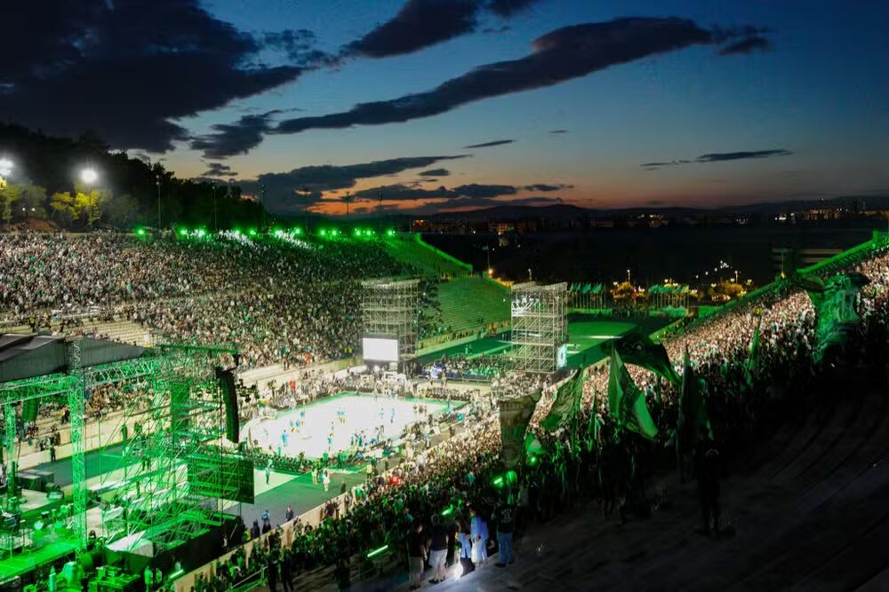 Estádio Panatenaico, na Grécia, teve recorde de público em Euroliga — Foto: Getty Images